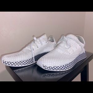 Men’s Adidas Deerupt Running Shoe